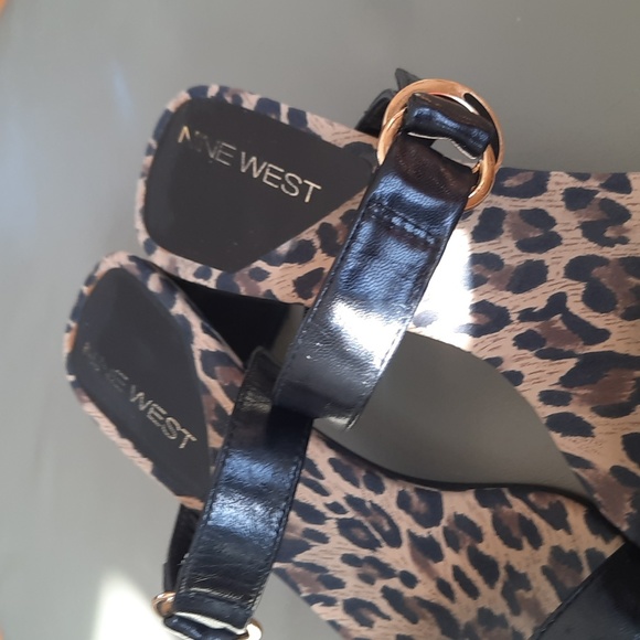 Sandals - Picture 7 of 11